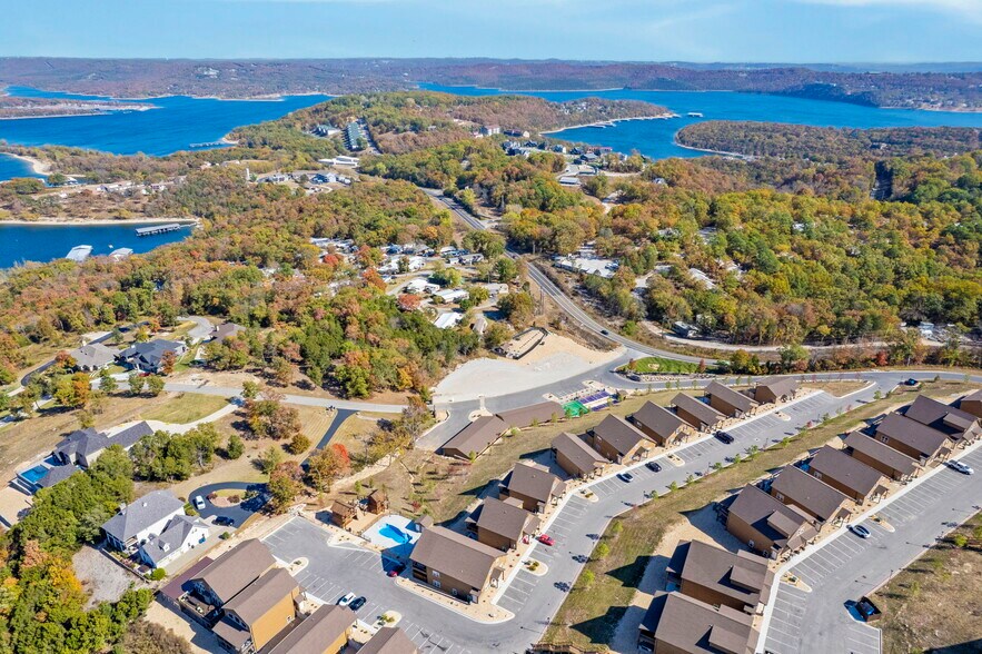 More Photos Of 129 Pioneer Peak, Kimberling City Specialty For Sale