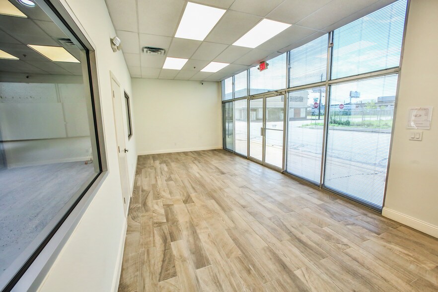 More Photos Of 213 Shaw Ave, Pasadena Industrial For Lease