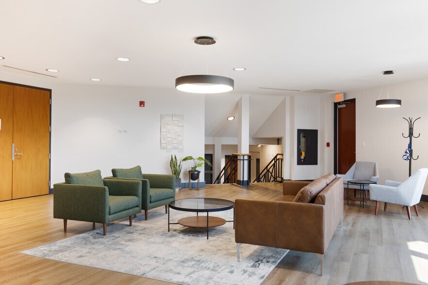 More Photos Of 177 Meeting St, Charleston Medical For Lease