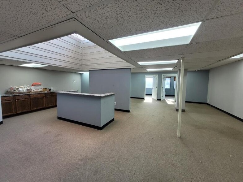 More Photos Of 3550 Lexington Ave N, Shoreview Medical For Lease