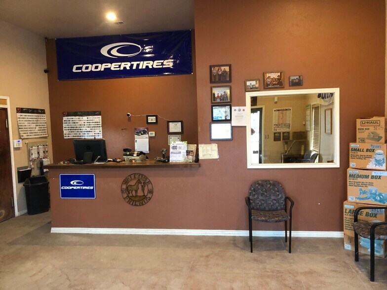 More Photos Of 3005 E Highway 190, Lampasas Auto Repair For Sale