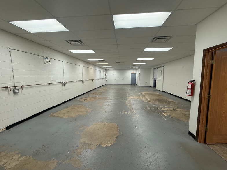 More Photos Of 1312-1314 Farr Dr, Dayton Warehouse For Sale