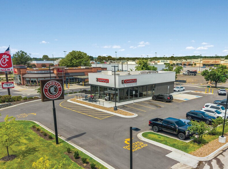 Primary Photo Of 3000 E Main St, Russellville Fast Food For Sale