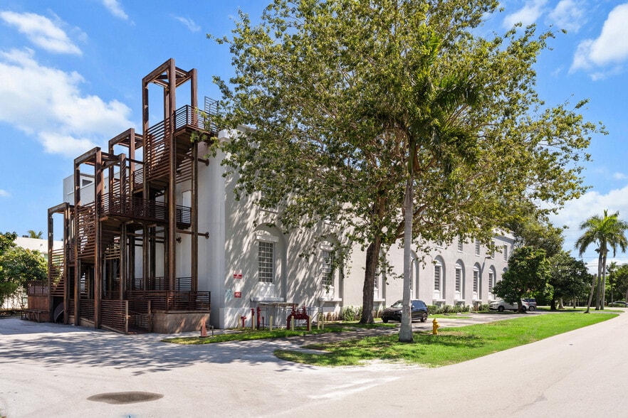 More Photos Of 5960 SW 57th Ave, Miami Office For Sale