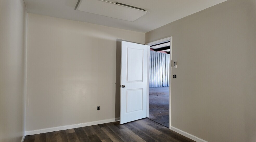 More Photos Of 1081 Fort Mill Hwy, Indian Land Warehouse For Lease