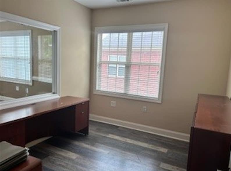 More Photos Of 910 Dannon View, Atlanta Medical For Sale