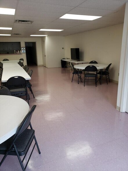 More Photos Of 1325 Shady Grove Rd, Williston Religious Facility For Sale