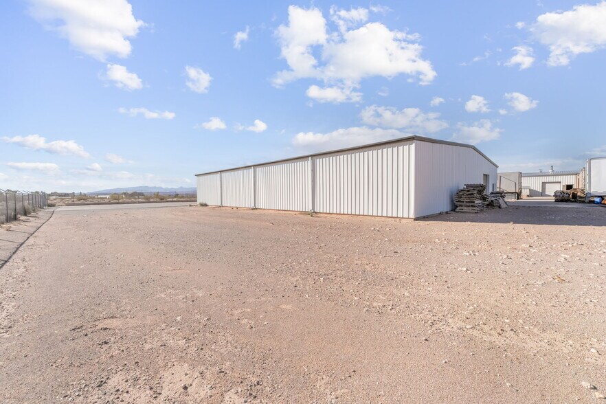 More Photos Of 480 Pat Ave, Overton Industrial For Sale