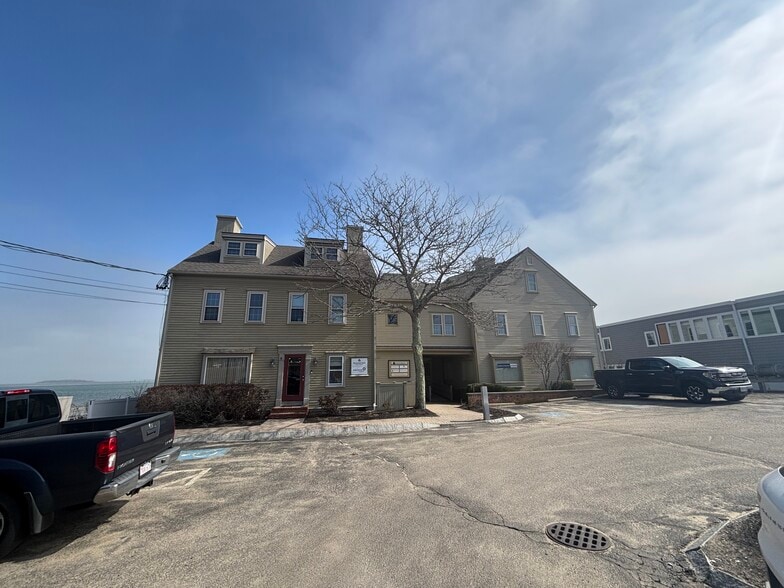 More Photos Of 15 Caswell Ln, Plymouth Office Residential For Lease