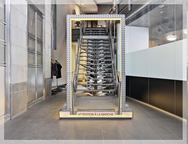 More Photos Of 3536 Boul Saint-Laurent, Montréal Office For Sale