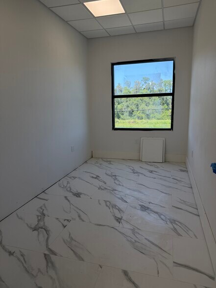 More Photos Of 14230 Metropolis Ave, Fort Myers Medical For Lease