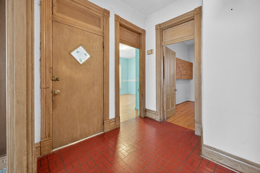 More Photos Of 222 W Saint Louis St, Pacific Office For Sale