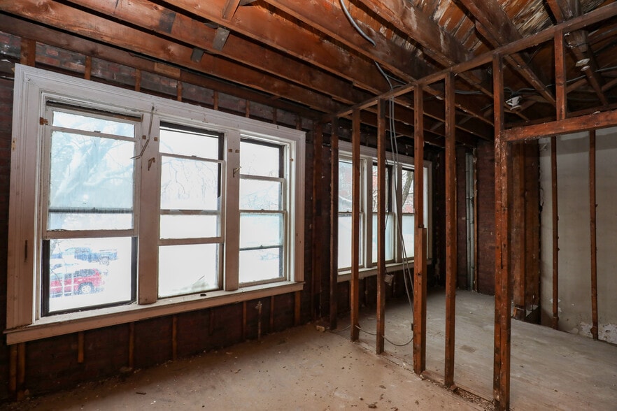 More Photos Of 350 Broadway, Kingston Storefront Retail Office For Sale