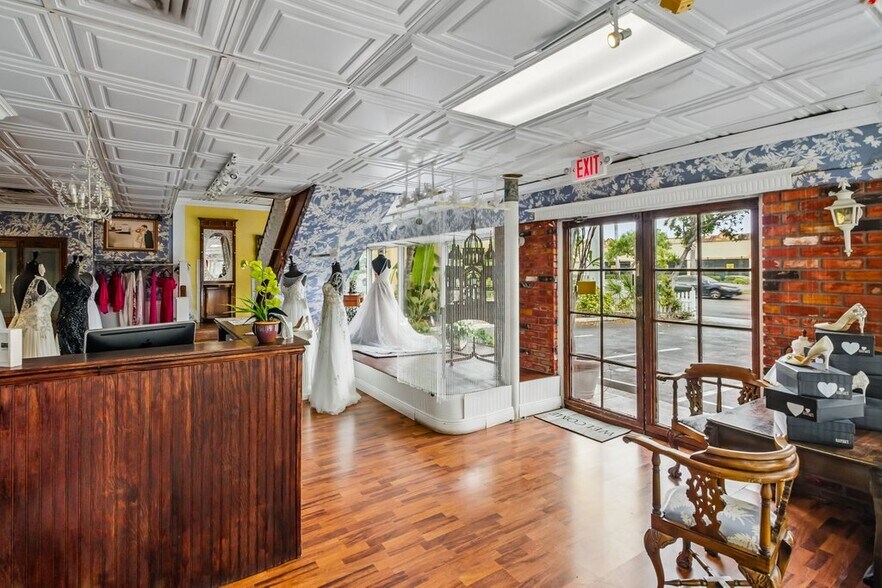 More Photos Of 4066 Broward Blvd, Fort Lauderdale Storefront Retail Office For Sale