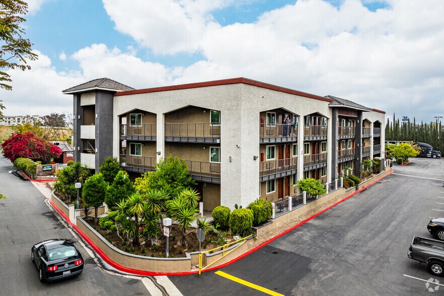 More Photos Of 514 N Vineyard Ave, Ontario Hotel For Sale