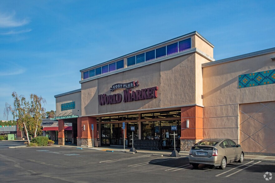 More Photos Of 1910 W El Camino Real, Mountain View Freestanding For Lease