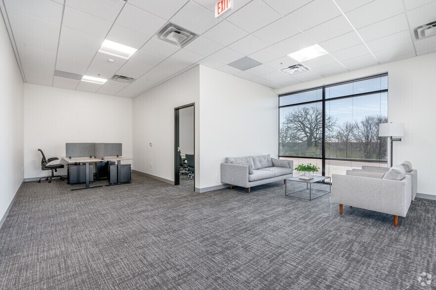 More Photos Of 3411 Mingo Rd, Denton Unknown For Lease