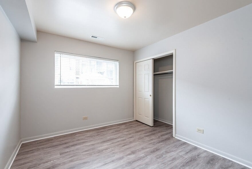 More Photos Of 2401 Arlington Blvd, Charlottesville Apartments For Sale