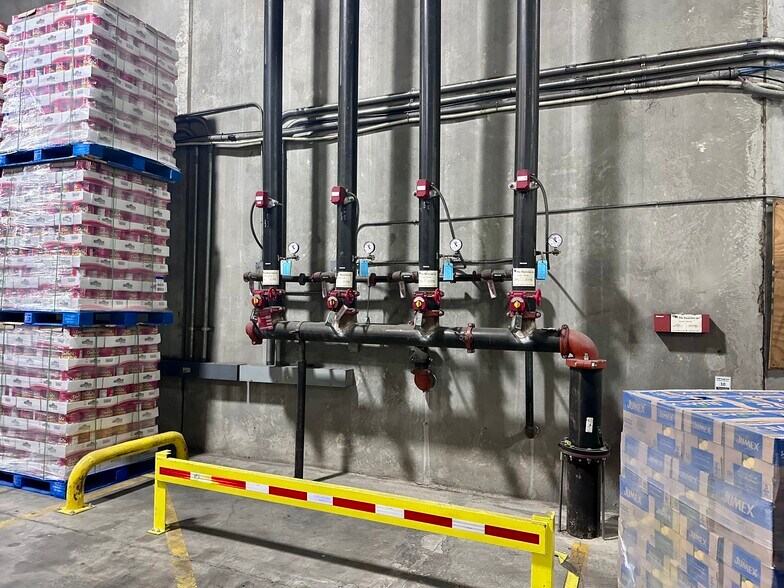 More Photos Of 1629 World Trade Center Loop, Laredo Distribution For Lease