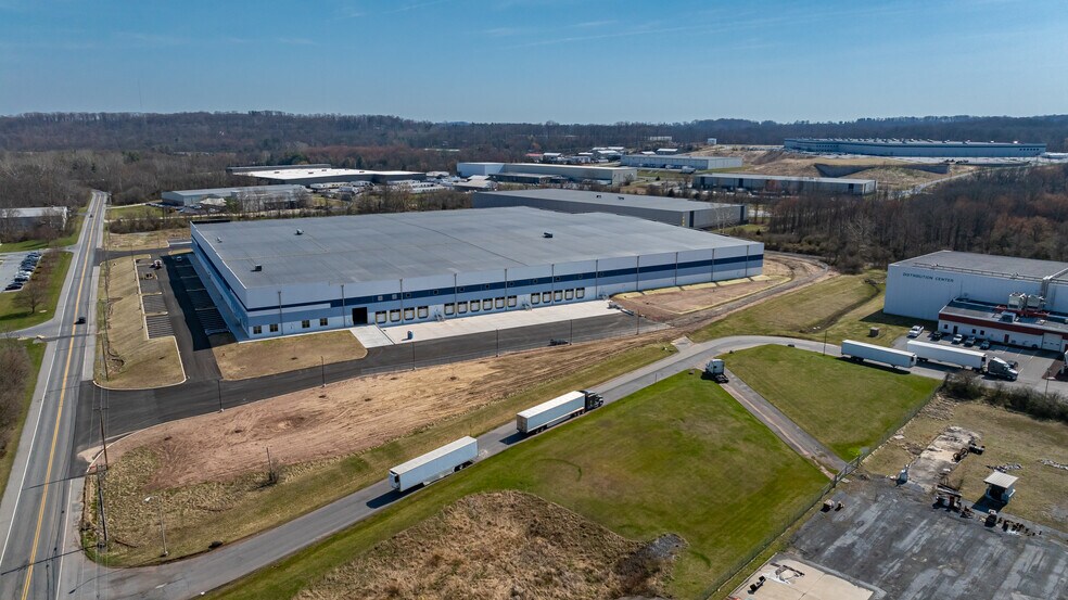 More Photos Of 60 Industrial Rd, Elizabethtown Distribution For Sale
