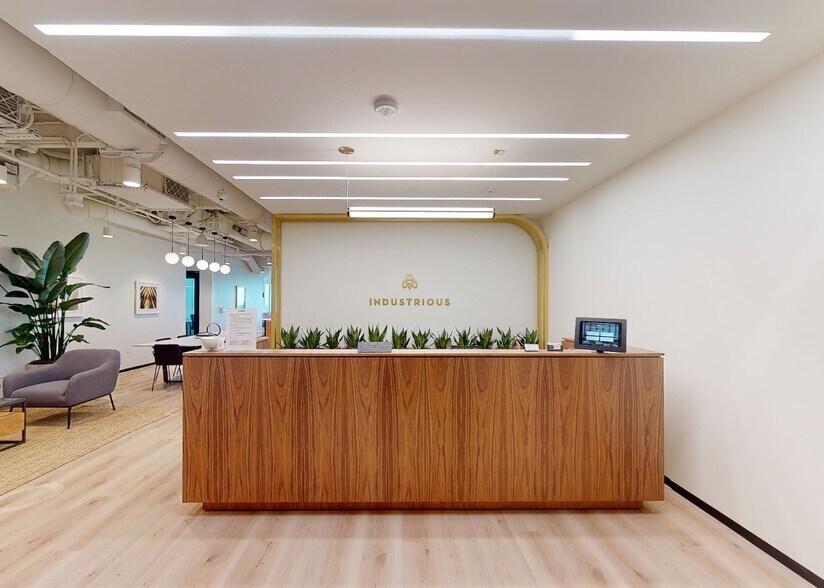 Primary Photo Of 222 Lakeview Ave, West Palm Beach Coworking Space