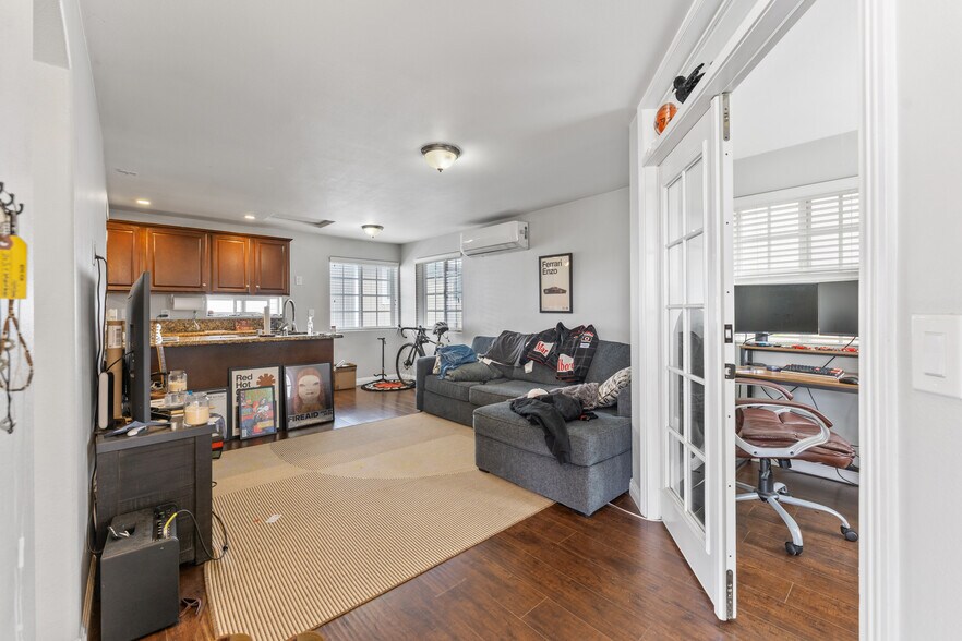 More Photos Of 126 E Balboa Blvd, Newport Beach Multifamily For Sale