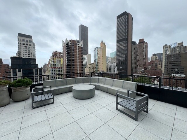 More Photos Of 825 Third Ave, New York Coworking Space