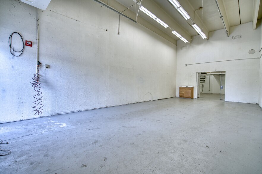 More Photos Of 2200 Central Ave, Boulder Industrial For Sale