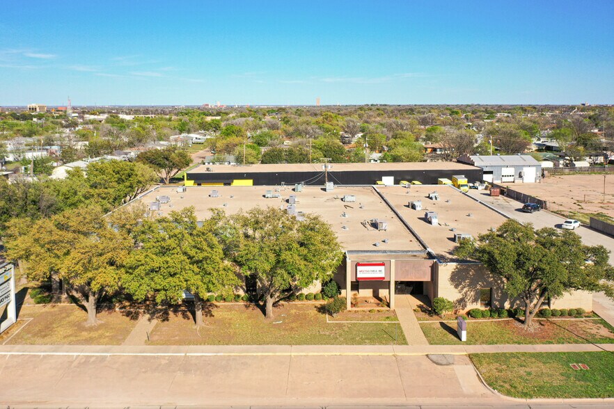 More Photos Of 301-305 S Pioneer Dr, Abilene Office For Lease