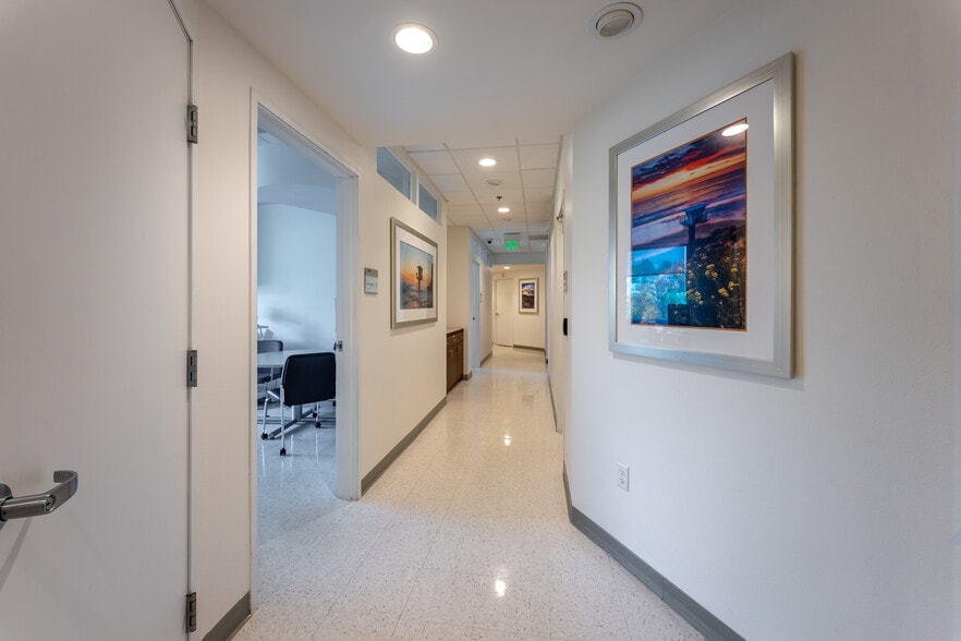 More Photos Of 781 Garden View Ct, Encinitas Medical For Sale