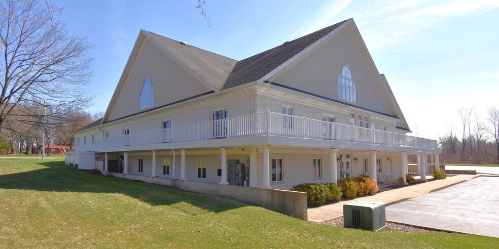 More Photos Of 972 Youngstown Kingsville Rd, Vienna Office For Sale