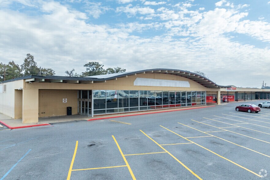 Primary Photo Of 544 N Washington, Bastrop General Retail For Sale