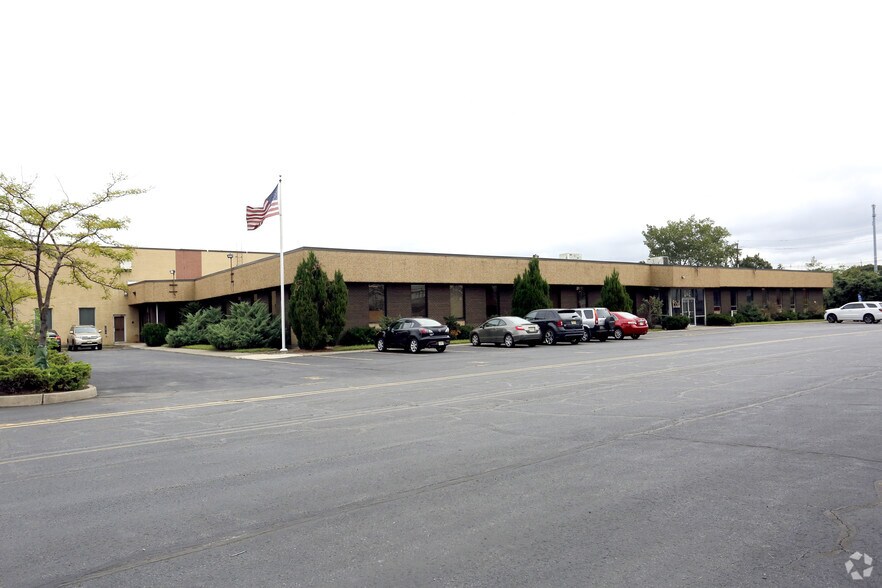 More Photos Of 969 Newark Tpke, Kearny Warehouse For Lease