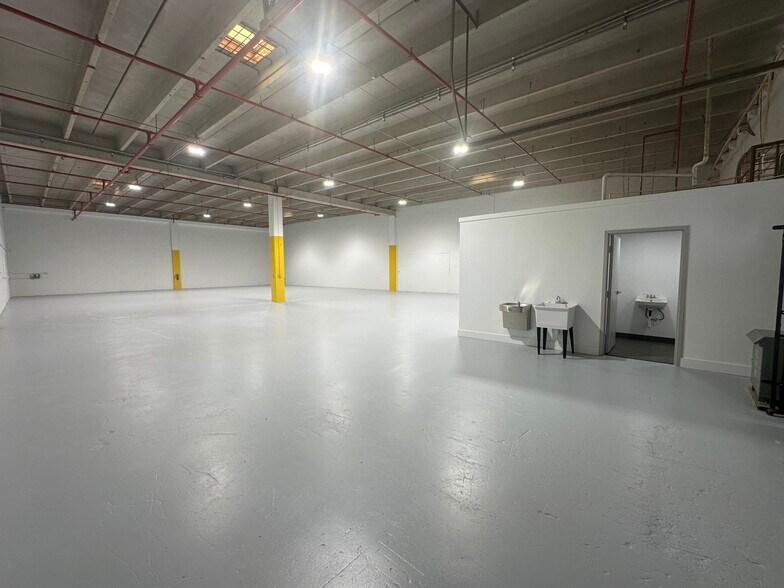 More Photos Of 7212-7282 NW 33rd St, Miami Unknown For Lease