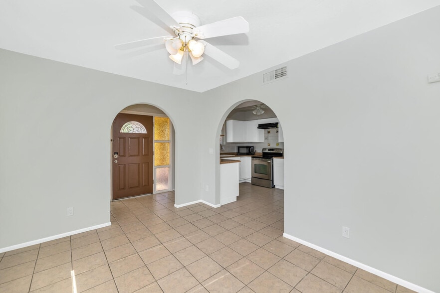 More Photos Of 316 E Vogel Ave, Phoenix Apartments For Sale