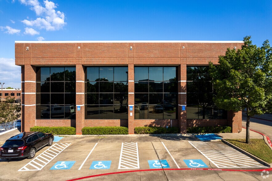 More Photos Of 3900 American Dr, Plano Medical For Sale
