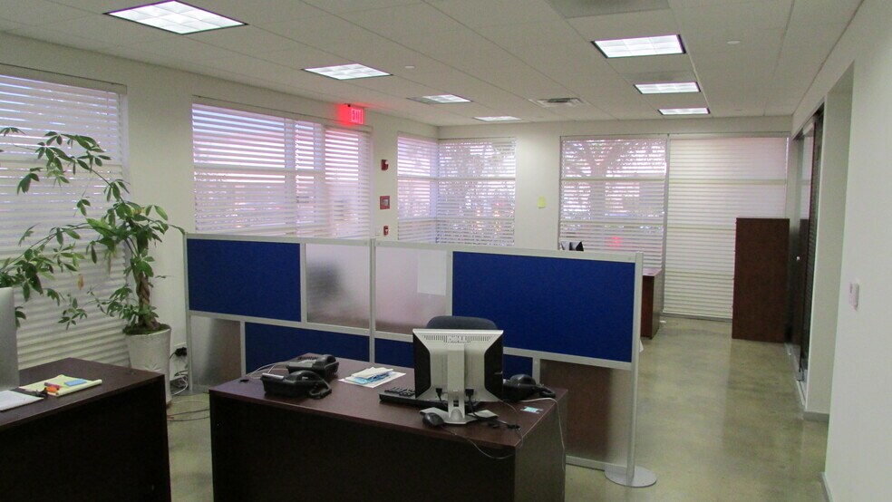 More Photos Of 1562 N Gemini Pl, Anaheim Warehouse For Lease