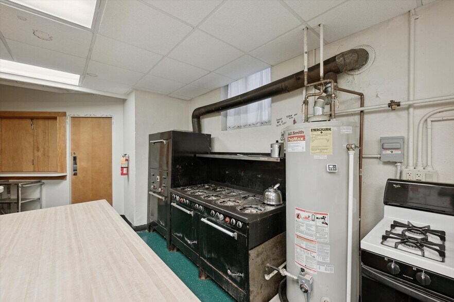 More Photos Of 725 Navarre Ave, Toledo Religious Facility For Sale