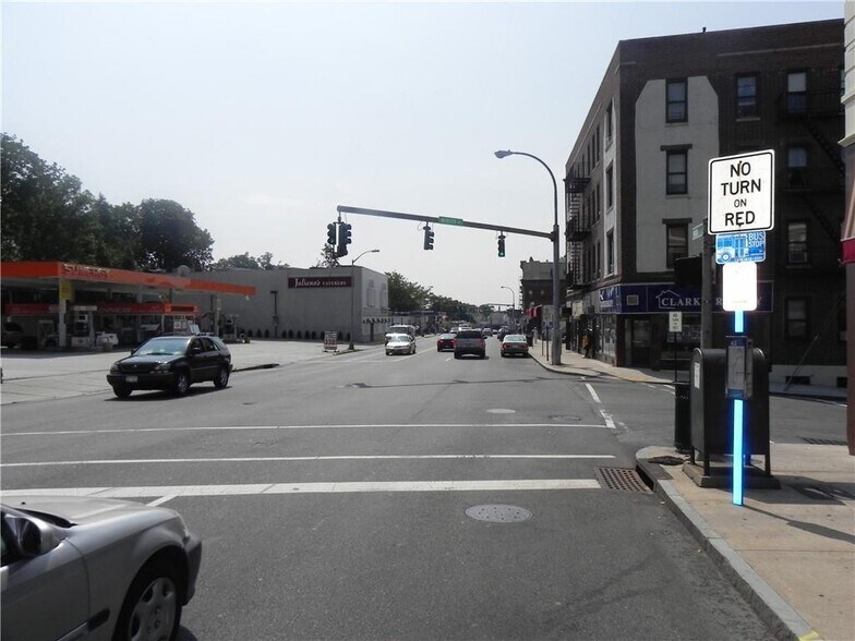 More Photos Of 677 Main St, New Rochelle Storefront Retail Office For Lease