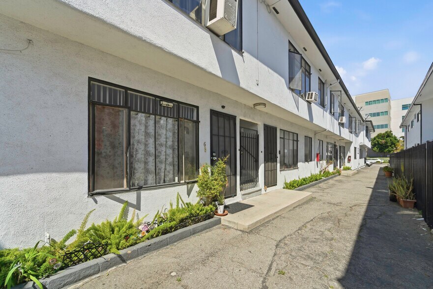 More Photos Of 6036 Cadillac Ave, Los Angeles Multifamily For Sale