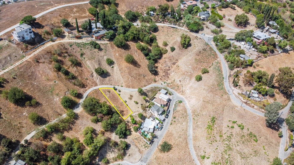 More Photos Of 2600 Paradise dr, Los Angeles Land For Sale