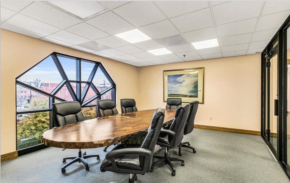 More Photos Of 10 Allen St, Toms River Office For Lease