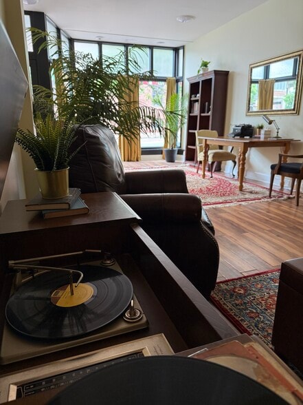 More Photos Of 817 N Howard St, Baltimore Storefront Retail Office For Sale