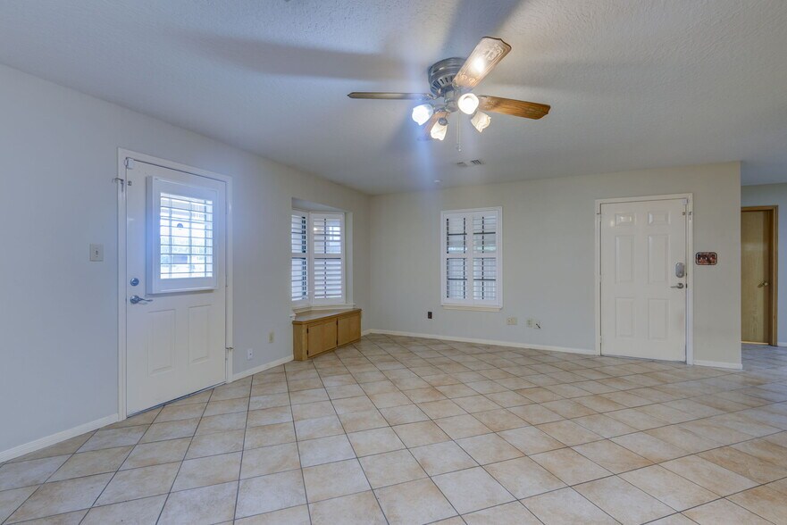More Photos Of 11820 Plainbrook St, La Porte Specialty For Sale