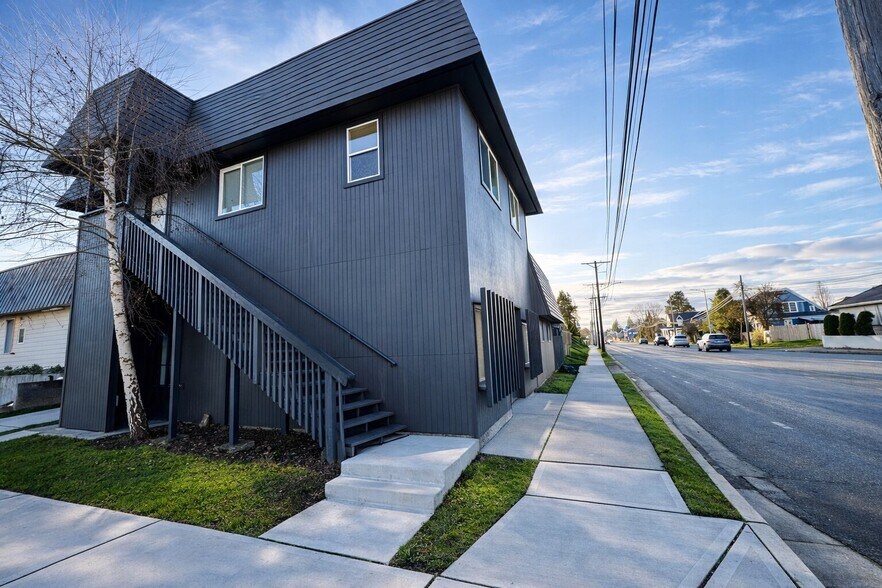 More Photos Of 2102 S 12th St, Tacoma Office Residential For Sale