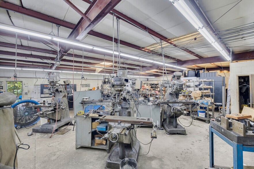 More Photos Of 810 Old Hull Rd, Athens Industrial For Sale