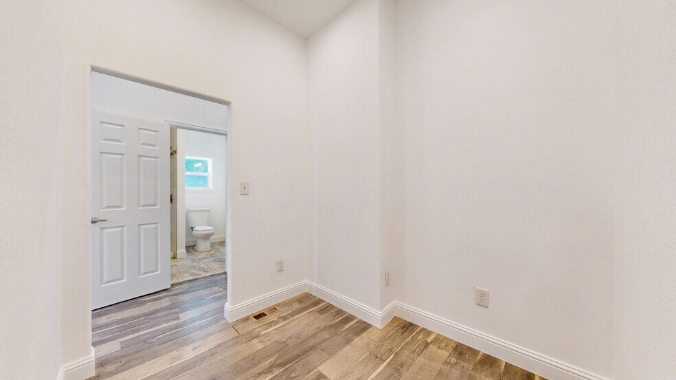More Photos Of 4342 Delaware St, Denver Warehouse For Sale