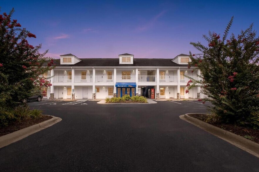 More Photos Of 164 Jameson Inn Dr, Forest City Hotel For Sale
