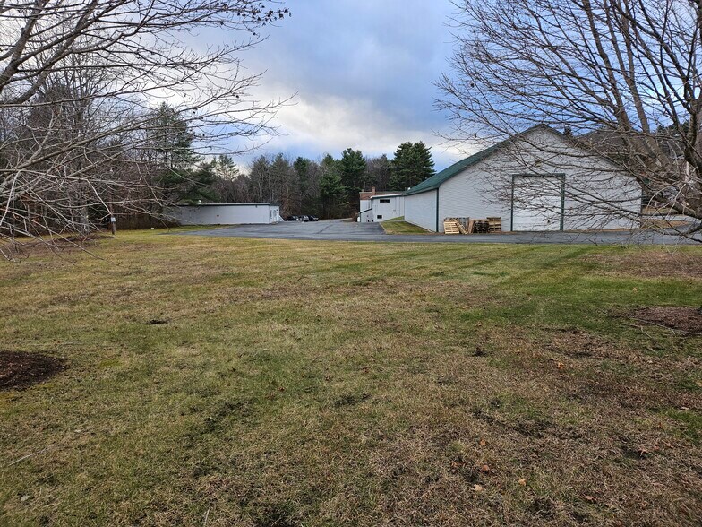 More Photos Of 240 Meriden Rd, Lebanon Flex For Sale