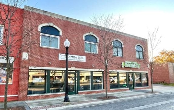 More Photos Of 749 W 9 Mile Rd, Ferndale Freestanding For Lease
